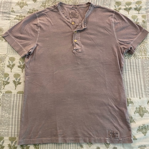 Light violet t-shirt from A&F, M - Picture 1 of 2